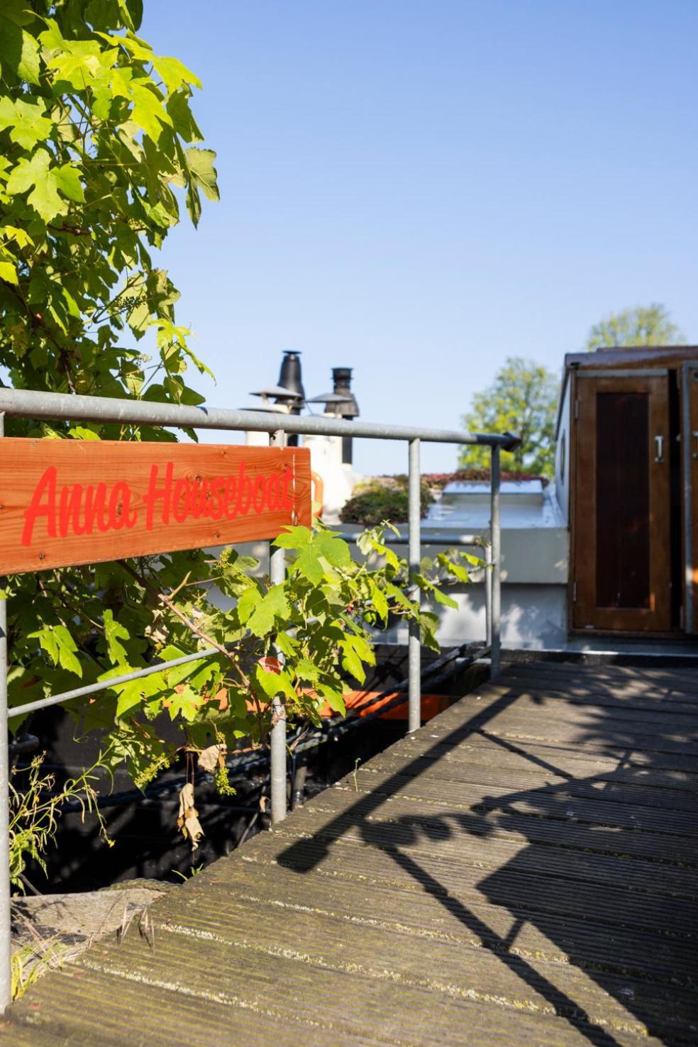 Anna Houseboat Hotel Amszterdam Kültér fotó